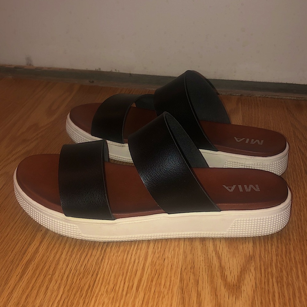 MIA Sandals